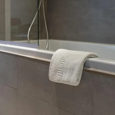 The Signature In Mercury Tower 公寓 *