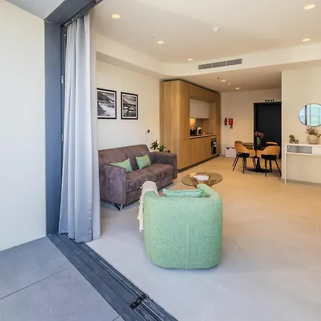 The Signature In Mercury Tower Saint Julian's